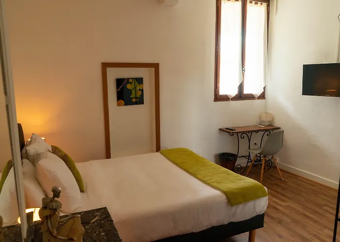 Hotel Croix Baragnon 2*