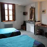מלון Croix Baragnon 2*