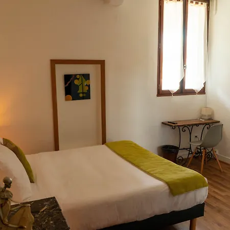 Hotel Croix Baragnon 2*