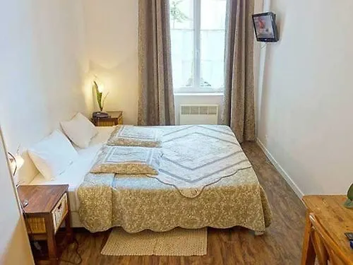 ホテル Croix Baragnon 2*